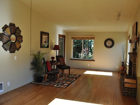 5th image of 11045 SE 249th Ct APT D