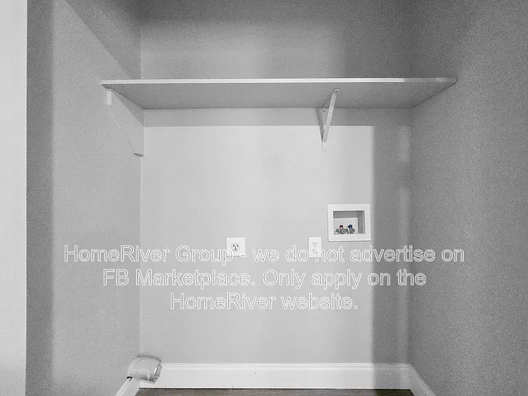 807 W Smith St — Photo 10