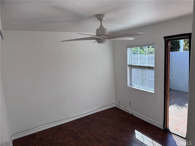 360 16th Pl — Photo 14