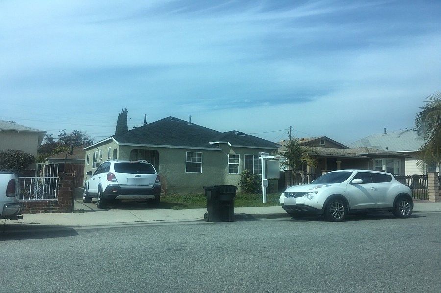 1st image of 409 Oakford Dr