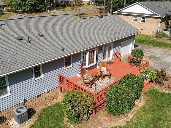3rd image of 3300 Sparger Rd