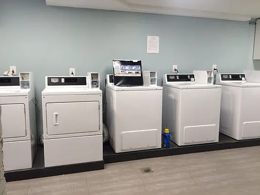 Rented by Evergreen Apartments BK | media 33