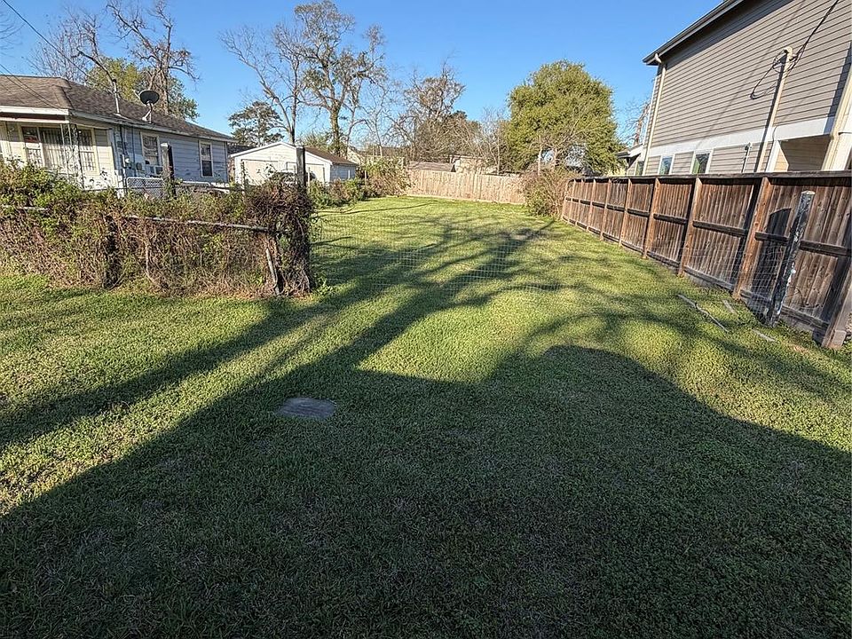 1st image of 7009 Roswell St