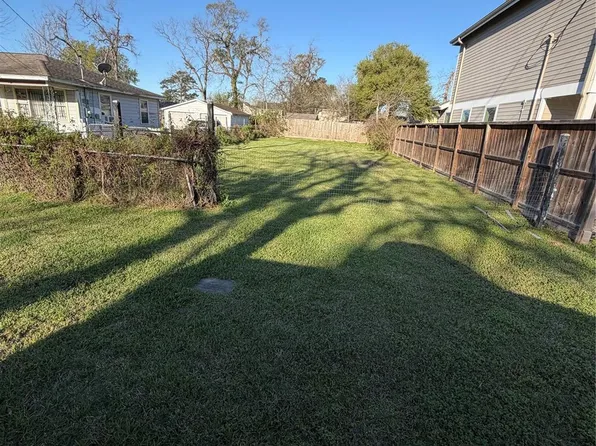 7009 Roswell St, Houston, TX 77022