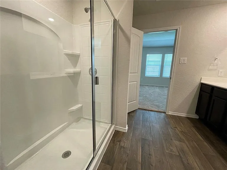 128 Hazel Grv — Photo 14