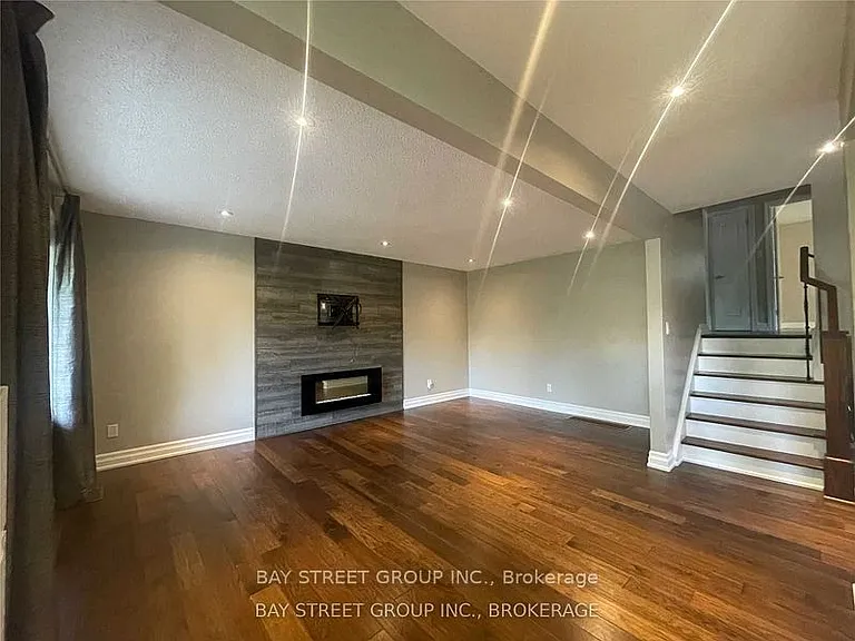 2131 Sunnyvale Dr — Photo 4