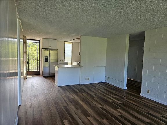 3rd image of 95-273 Waikalani Dr APT D1006