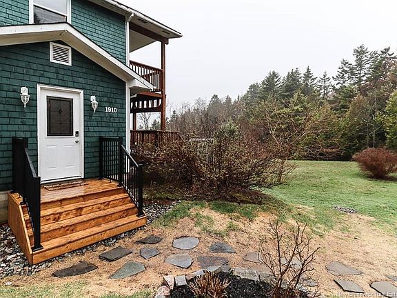 2nd image of 1910 Sandy Point Rd
