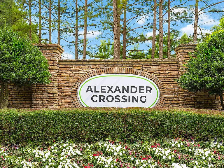Alexander Crossing Apartments & Townhomes — Photo 24
