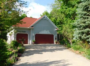 8405 Ridgeview Ct, Larsen, WI 54947