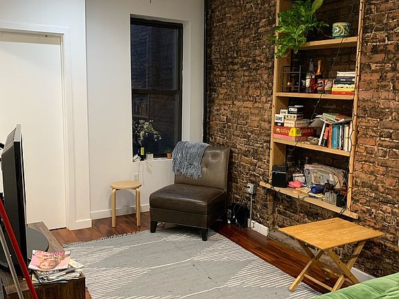 3rd image of 3 Quincy St APT 2A