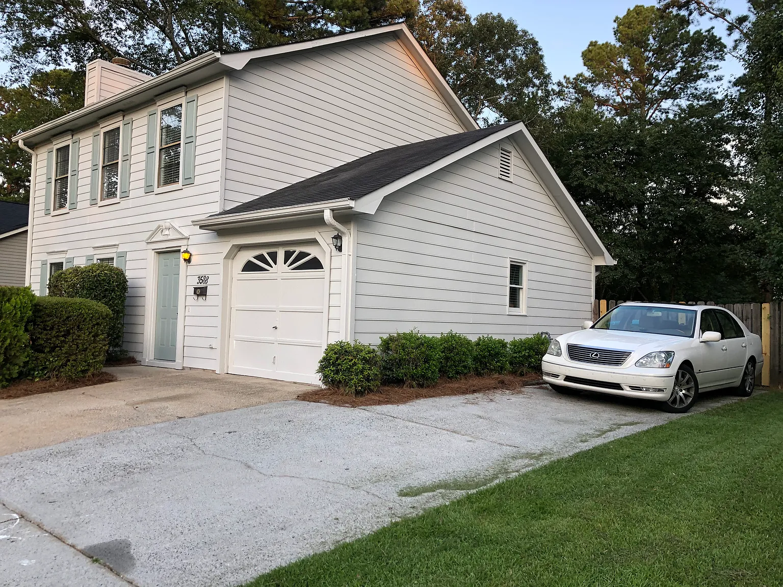 3588 Chinaberry Ln photo 1