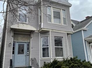 134 6th Ave #1, Troy, NY 12180