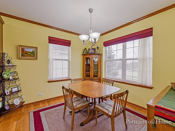 Large, Bright Eating Area