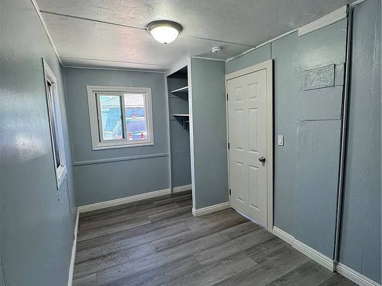 3520 W 111th Pl — Photo 8