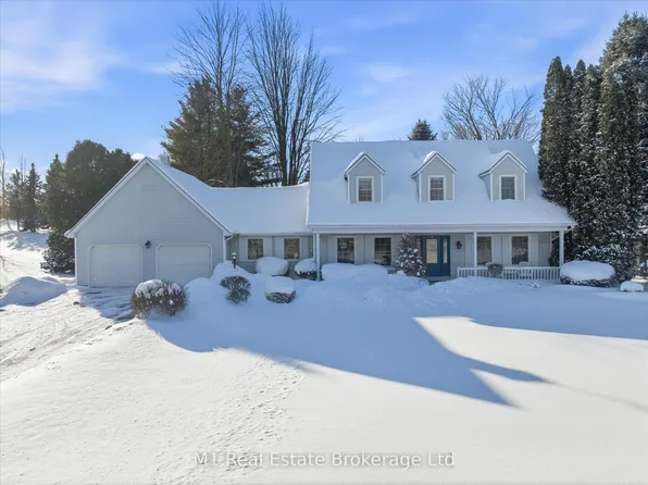 28 Weneil Dr, Hamilton, ON L8B 0Z6