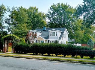 3205 Holloway Rd, Falls Church, VA 22042