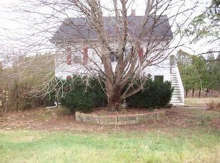 66 Middle Rd, Acushnet, MA 02743