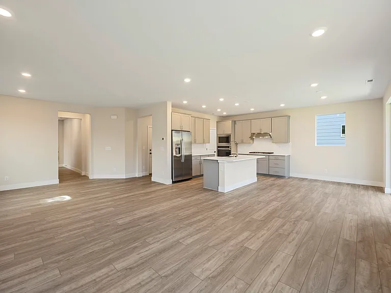5399 Century Pl NE — Photo 25