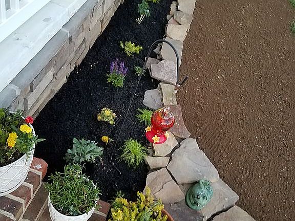 2nd image of 609 Pleasant Ln