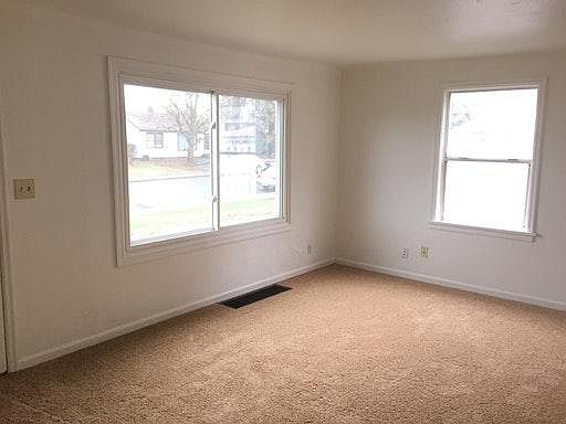 2nd image of 5124 N Elgin St