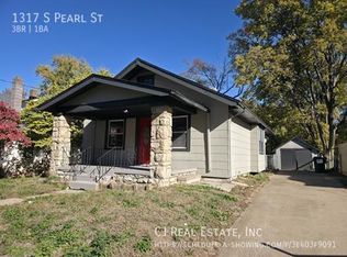 1317 S Pearl St, Independence, MO 64055