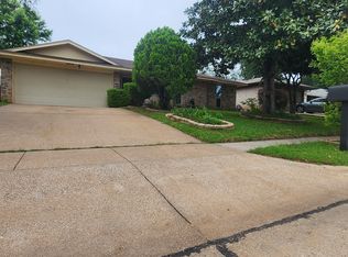 2617 W Oakdale Rd, Irving, TX 75060