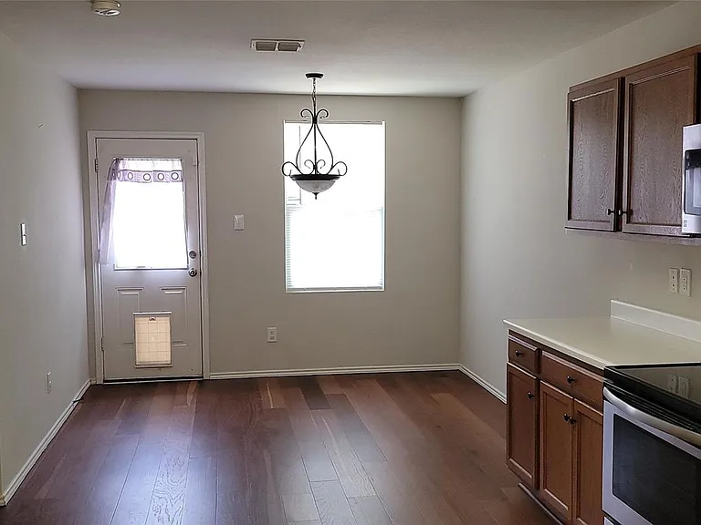 13371 Hursey Dr — Photo 5