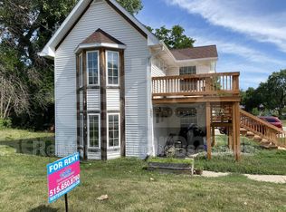 2907 Hickman Rd, Des Moines, IA 50310