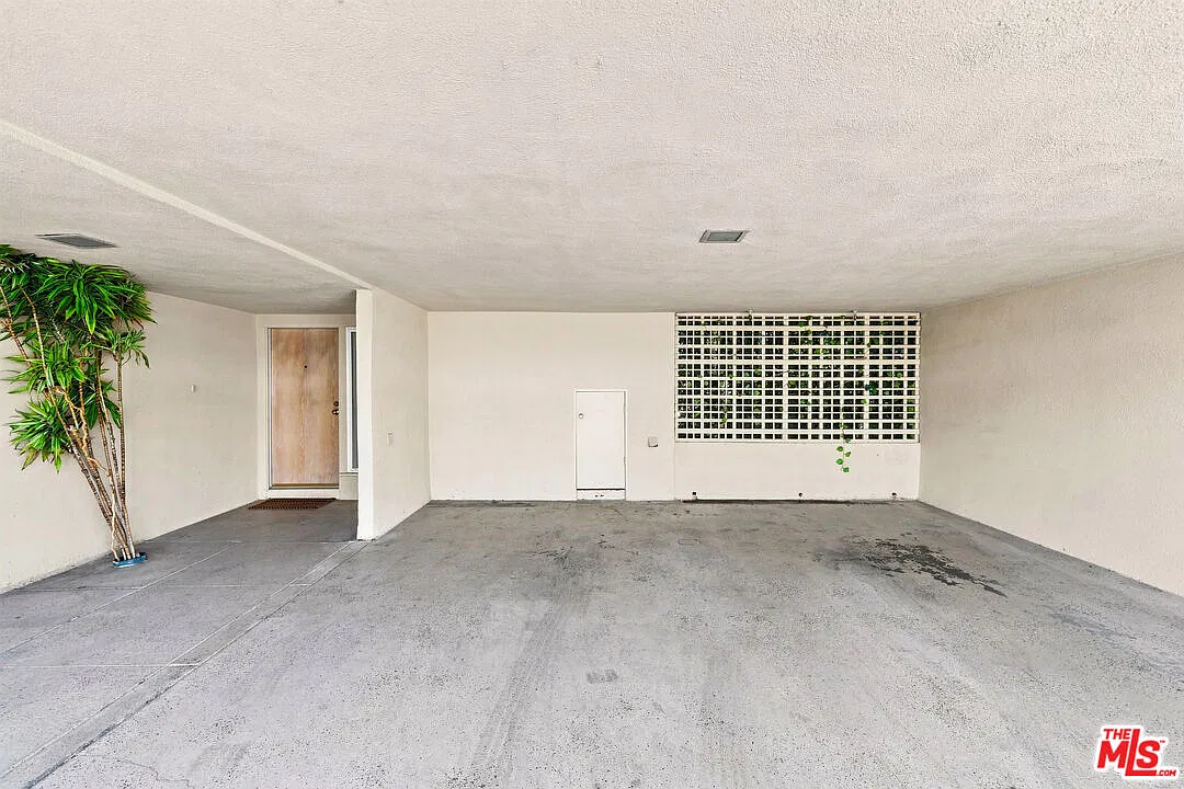 2 bed, 2.0 bath, 1595 sqft, $3,750 — Photo 4