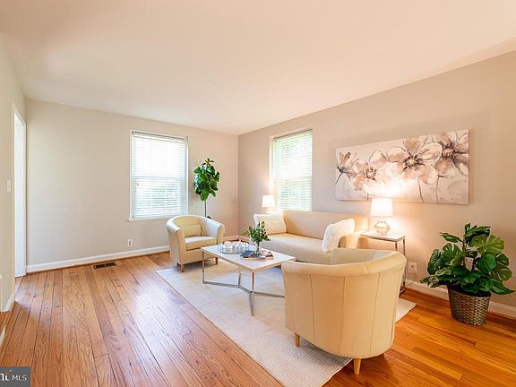 4th image of 3543 S Stafford St #A