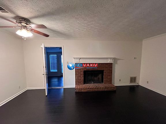 4th image of 1877 McElvaney Ln