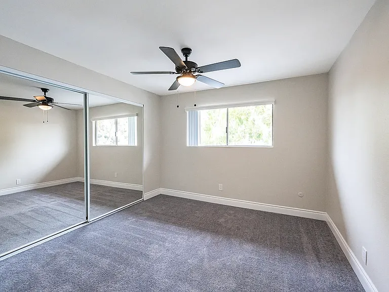 867 N Wilcox Ave #2 — Photo 3