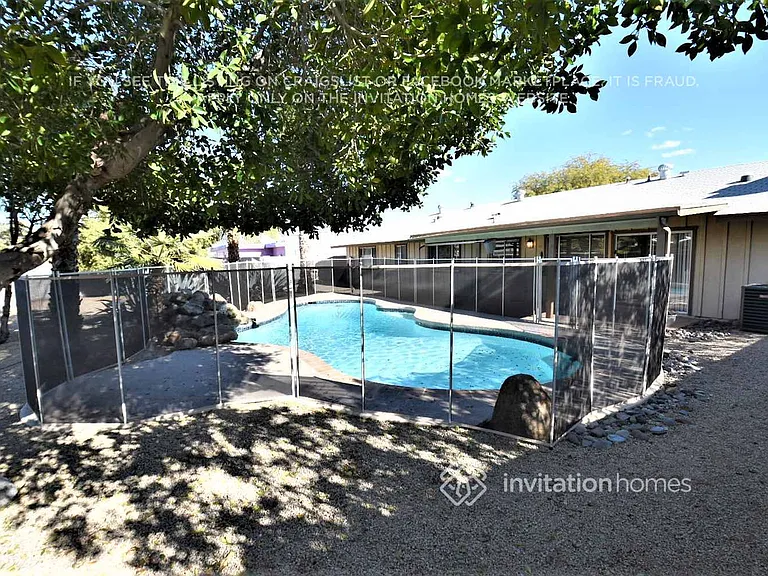 12042 N 28th Pl — Photo 4