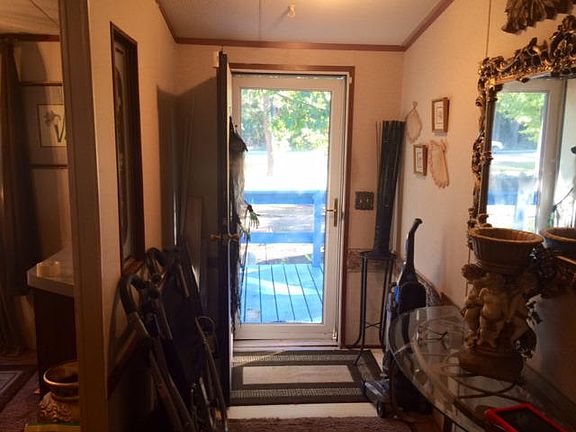 4th image of 104 Teal Ct