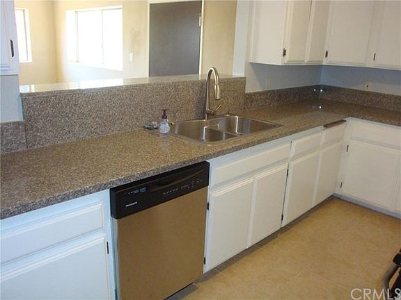 4th image of 9926 Camulos Ave