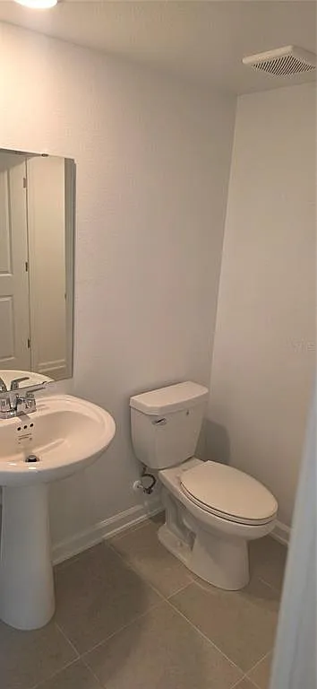 3 bed, 2.5 bath, 1834 sqft, $2,400 — Photo 3