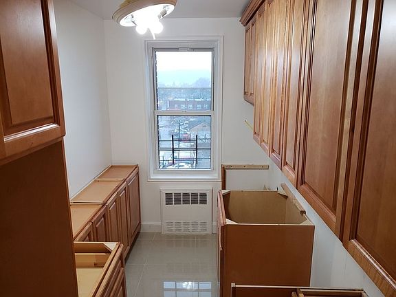 5th image of 22289 Braddock Ave APT 6G