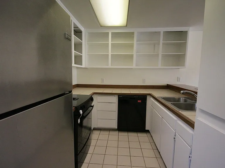 9137 Marina Pacifica Dr N — Photo 13