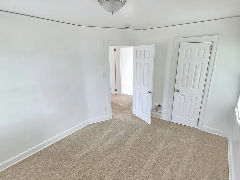 15883 Ardmore St — Photo 13