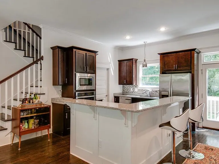 1209 Cline Ave — Photo 10