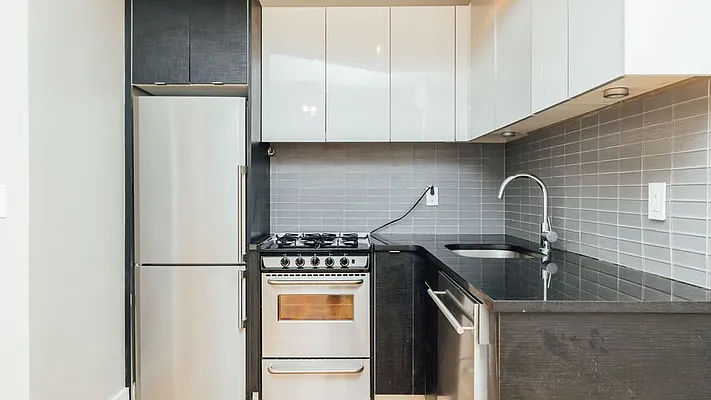 Rented by Nooklyn NYC LLC | media 9