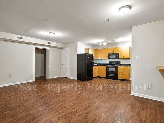 3rd image of 1005 N 25th St APT 1