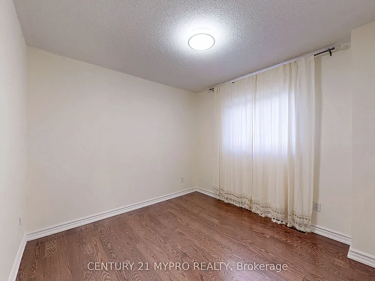 1 Brookwood Dr — Photo 32