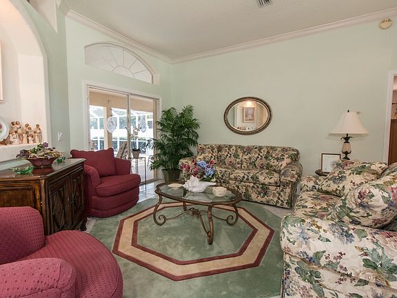 5th image of 86 Wood Haven Dr