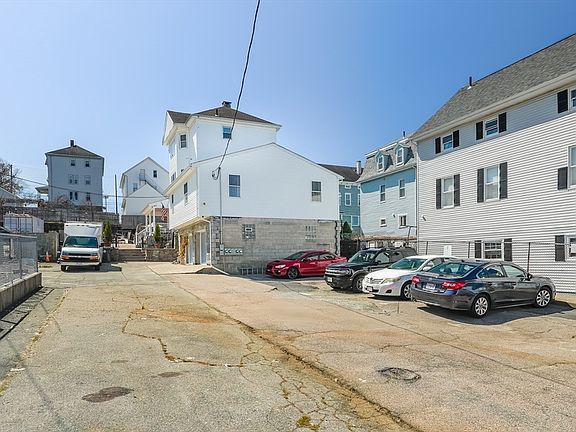 2nd image of 471-471 Division St #473