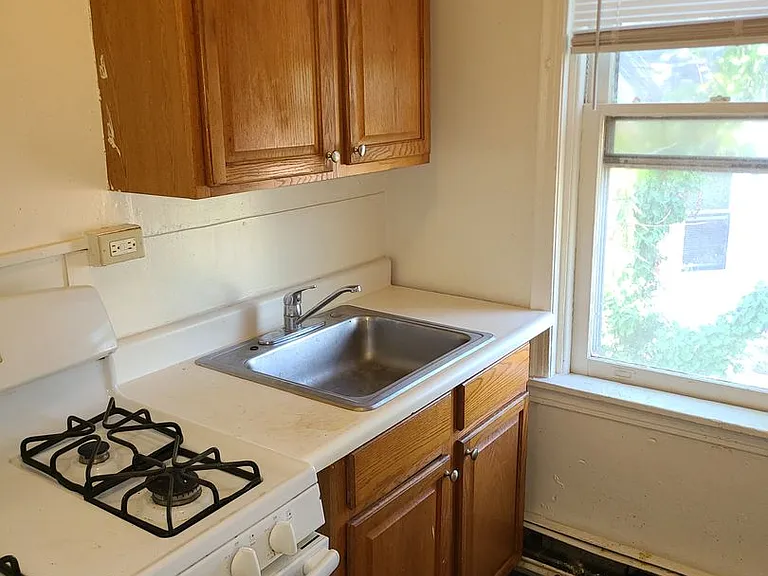 2423 N Tatnall St — Photo 3