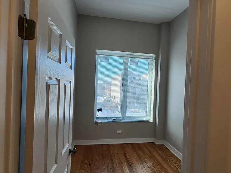 6321 S Eberhart Ave #2 — Photo 14