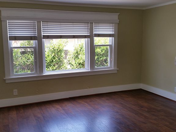 4th image of 268 1/2 Bennett Ave