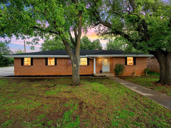 1400 W 6th St, Mc Gregor, TX 76657